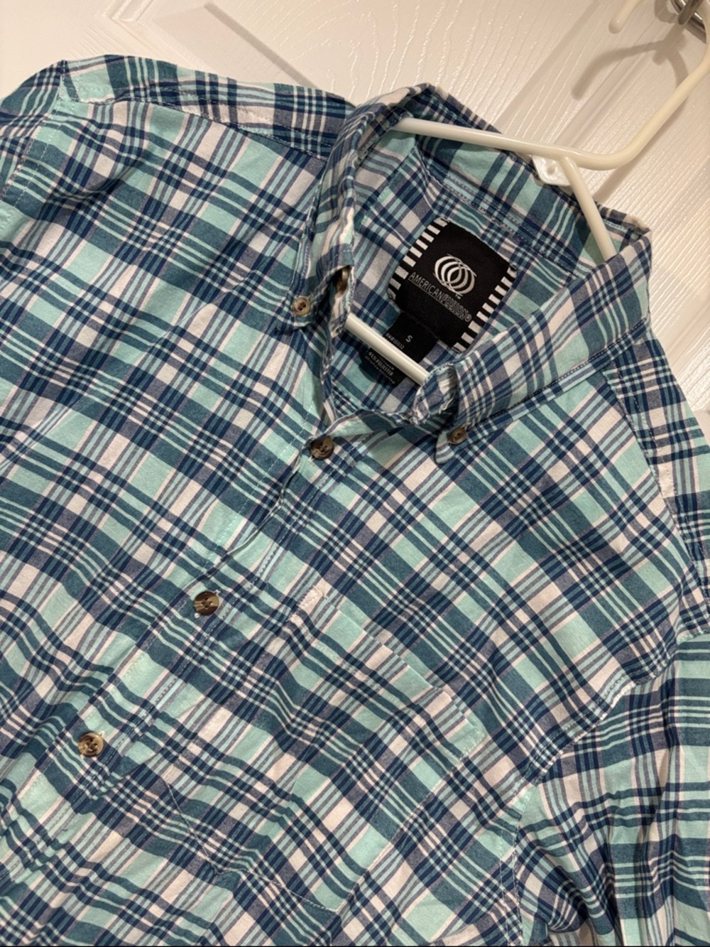 AMERICAN FUSION Men’s Small Button Up Shirt